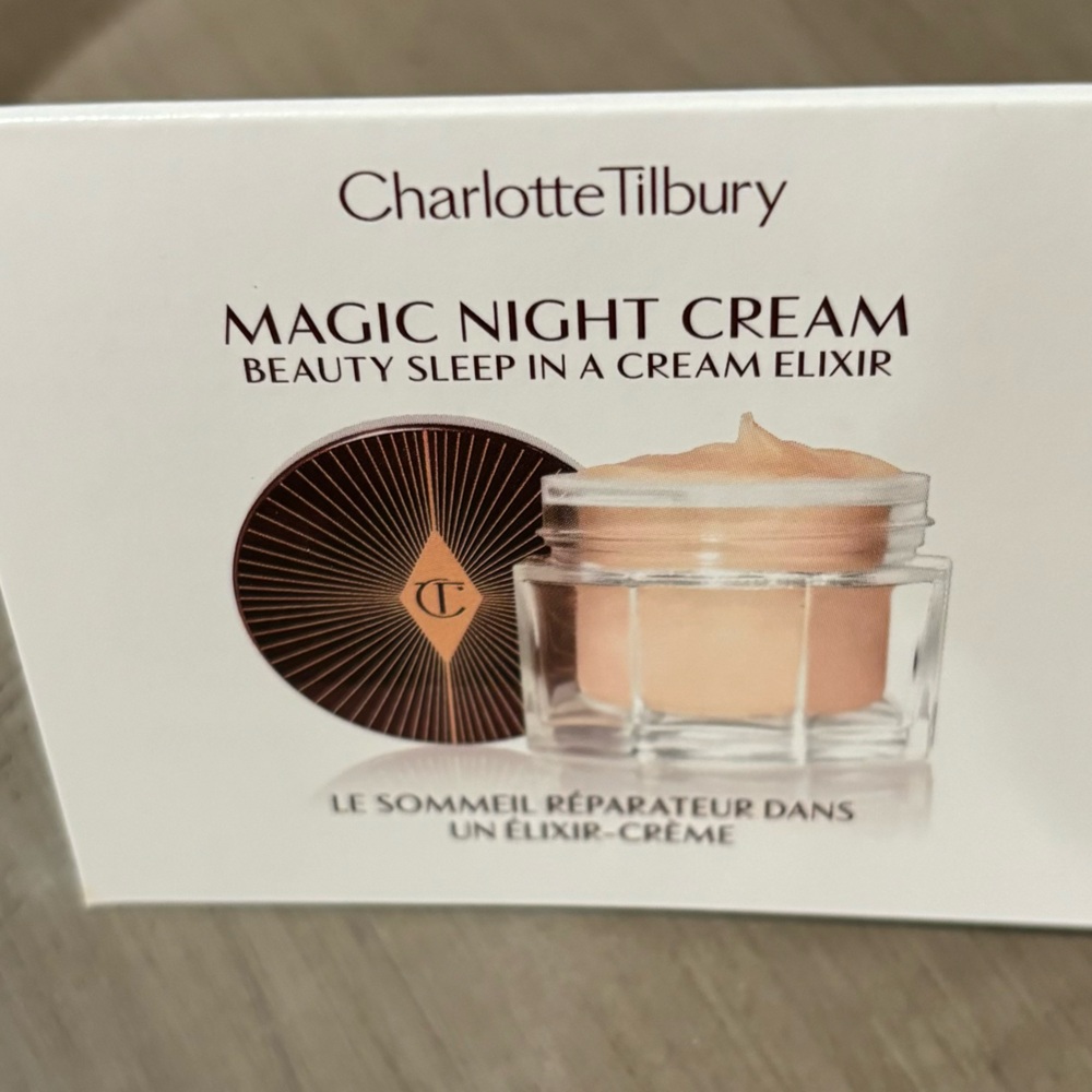 Charlotte Tilbury
MAGIC NIGHT CREAM
One sample